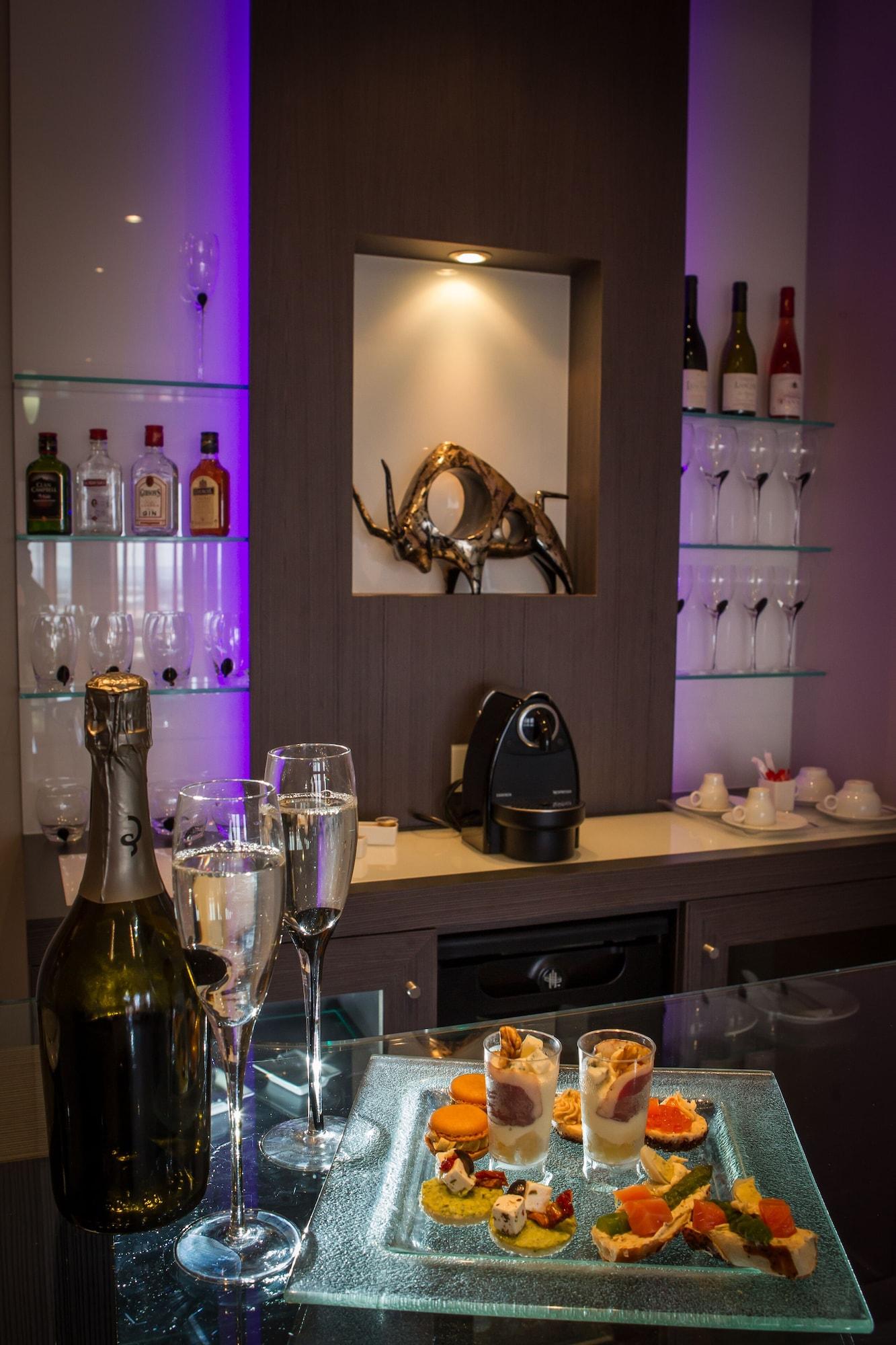Hotel & Spa Vatel Nîmes Kültér fotó