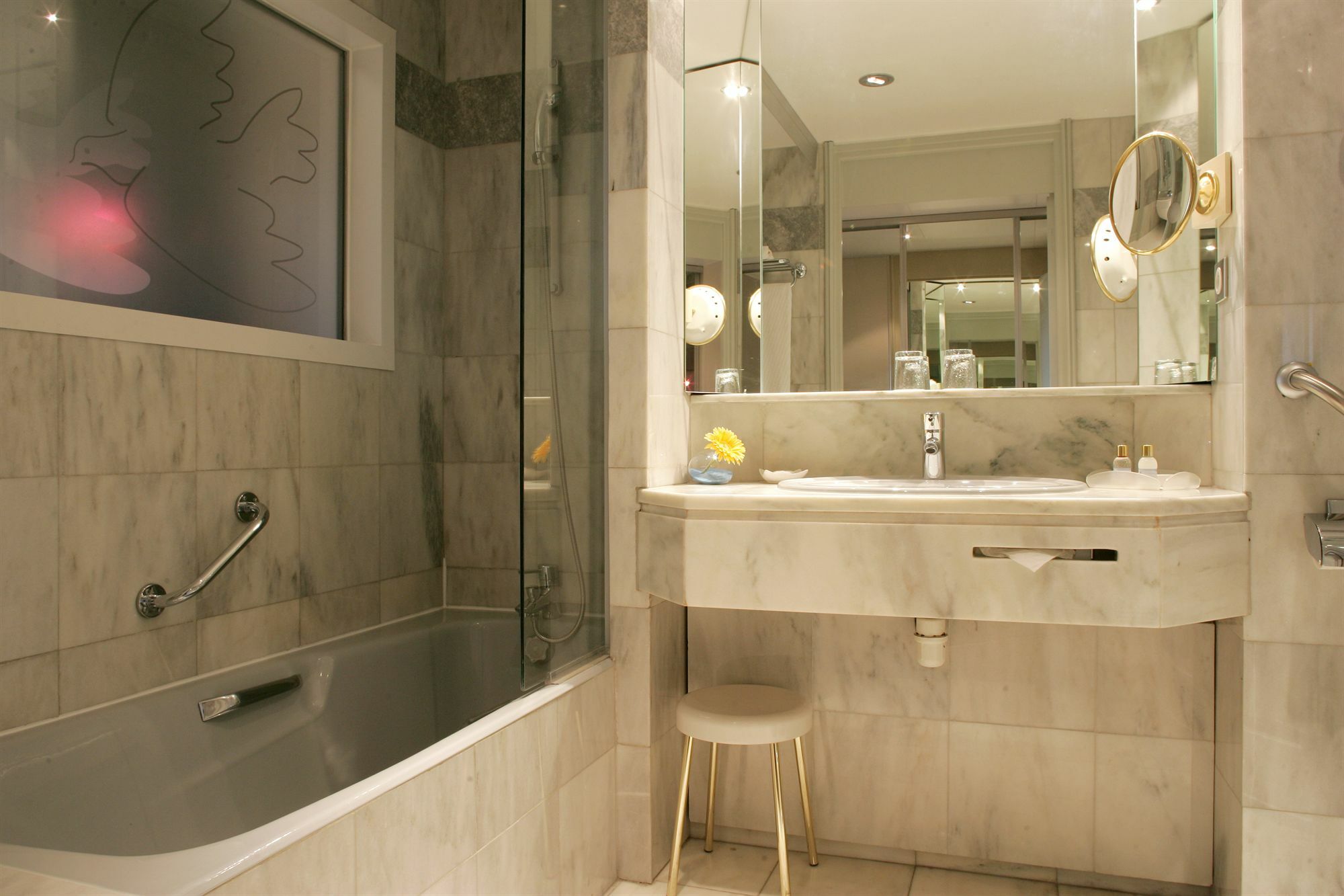 Hotel & Spa Vatel Nîmes Kültér fotó